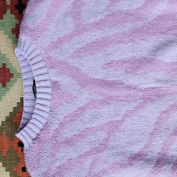 Nasty Gal Crop Top Sweater - Picture 3 of 3